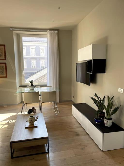 Apartamento Overlooking The Porto Antico Of Génova Exterior foto